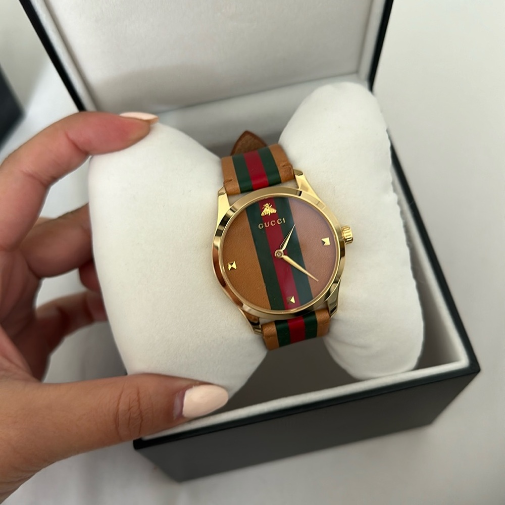 Gucci Timeless Watch